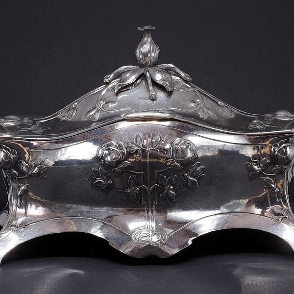 WMF Art Nouveau silver plated jewelry box. c. 1900, Germany