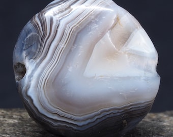 Ancient Indo-Tibetan tabular banded agate bead. Tribal, ethnic jewelry