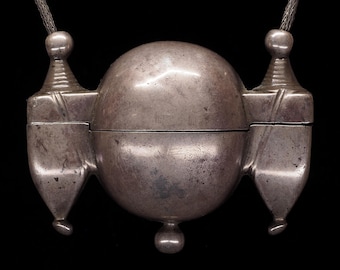 Antique Silver Shiva Lingam Casket Necklace, Ayigalu, Karnataka India