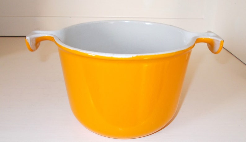 Mid Century French Kitchen Cookware Le Creuset Saucepan Enameled Heavy Cast Iron Tall Pot Yellowy Orange /& beige interior Size 16 cm