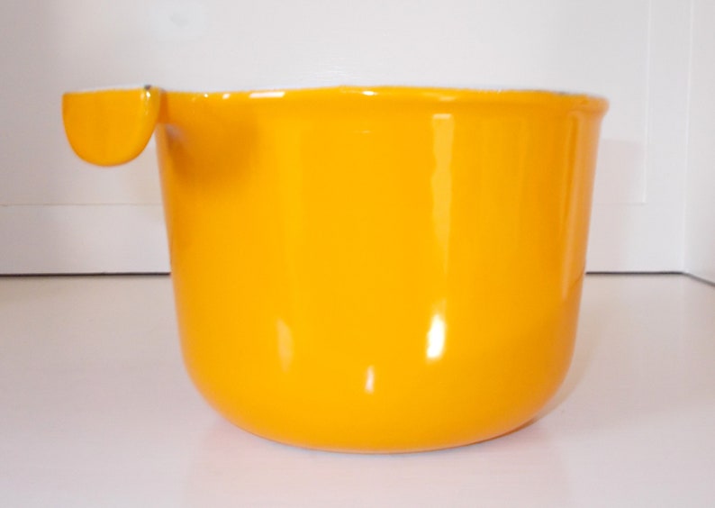 Mid Century French Kitchen Cookware Le Creuset Saucepan Enameled Heavy Cast Iron Tall Pot Yellowy Orange /& beige interior Size 16 cm