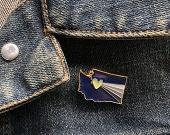 Seattle Graynbow Enamel Pin