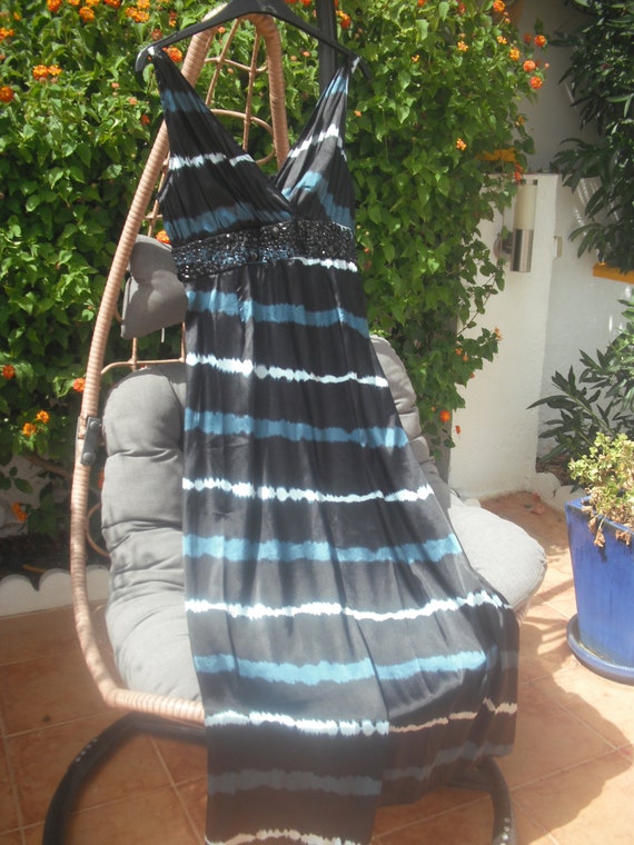 NICHOLAS HILLINGTON. Createur anglais. Robe longue. Robe de croisiere soiree. Taille 14 UK 40 Cont. Taille perlee riche. Noir Blues. Etsy France