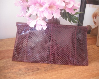 Vintage...Burgandy Snakeskin Leather Clutch Bag....Excellent Condition...Soft & Supple and Tactile. Very Elegant and Chic..So very wearable