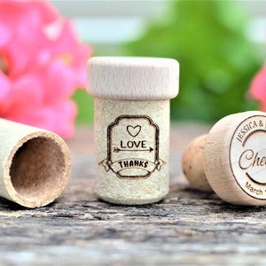 Wedding party favors - Wedding favors for guests in bulk - Engraved wine stoppers • AA068