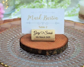 Personalized wine cork place card holder, Wedding card holder, table decor • AA038