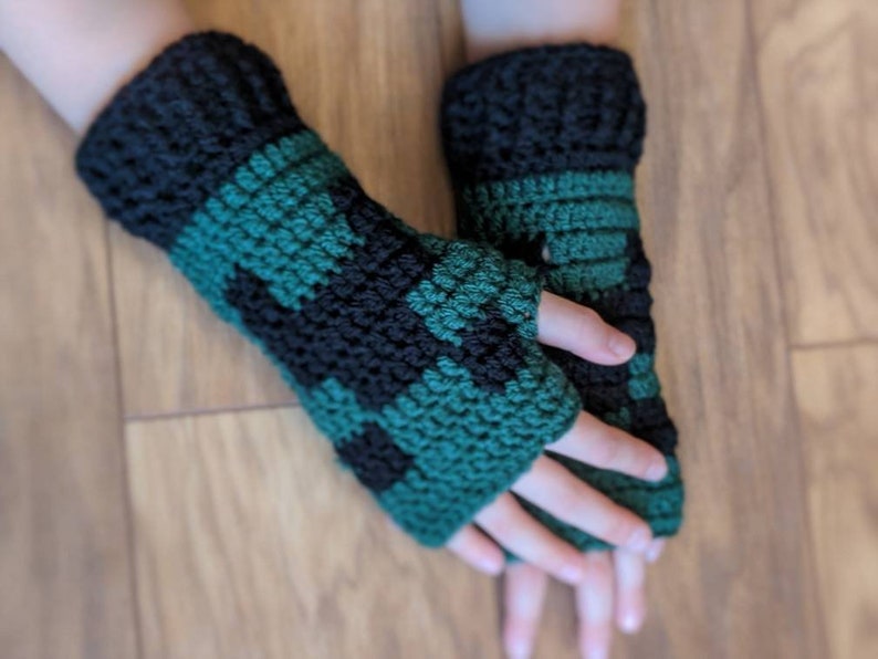 Minecraft Creeper Fingerless Gloves Creeper Mitts Child Green Mittens
