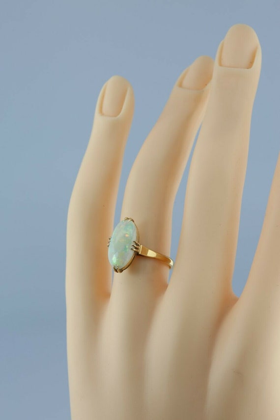 Vintage 18K Yellow Gold White Opal Cabochon Ring … - image 4