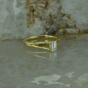 18K Yellow Gold 1/2 ct Emerald Cut Diamond Solitaire Ring Size 7