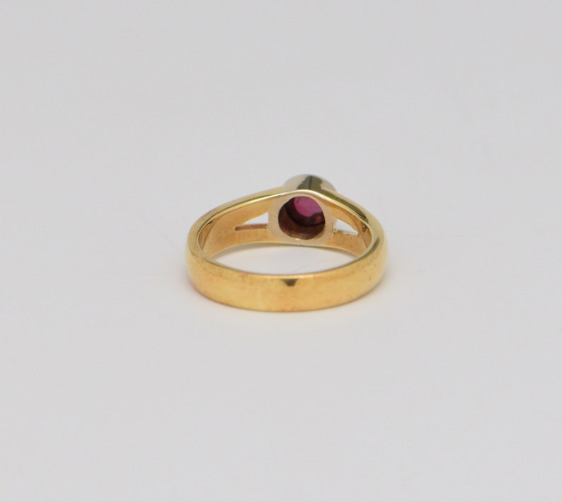 18K Yellow Gold Ruby Cabochon Ring Circa 1970, size 4 image 7