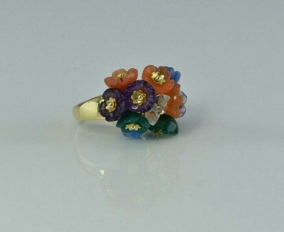 14K Yellow Gold Hardstone Carved Flower Bouquet R… - image 1