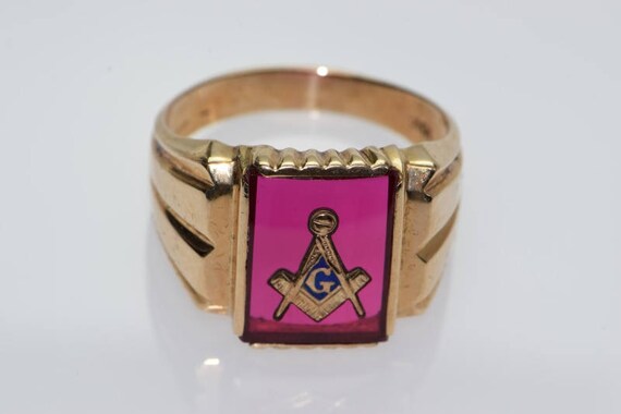 10K YG Masonic with red glass, gold inlaid enamel… - image 1