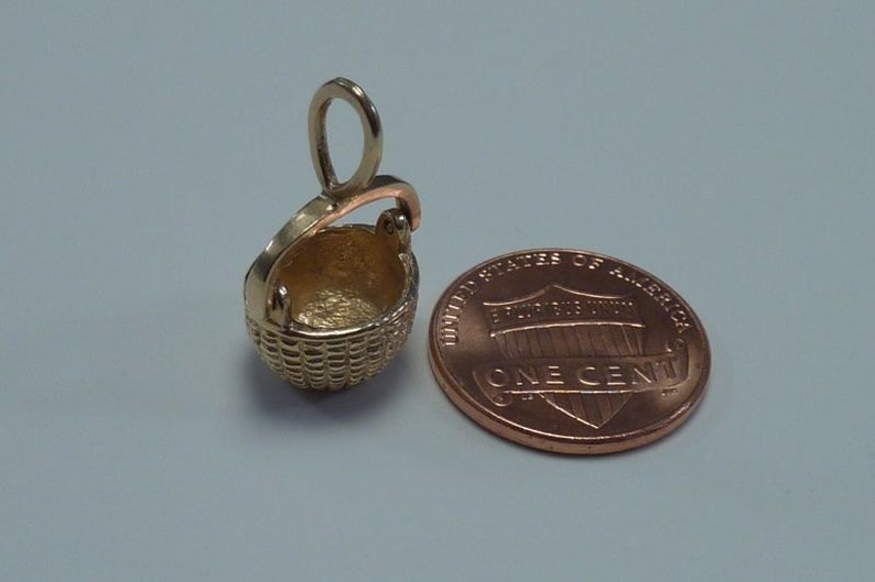 14K Yellow Gold Basket Pendant image 4