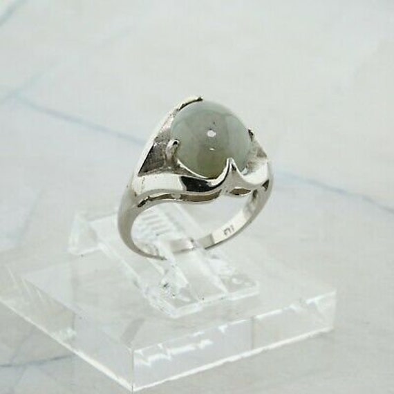 Vintage 10K White Gold White Jadeite Ring Size 6 … - image 3