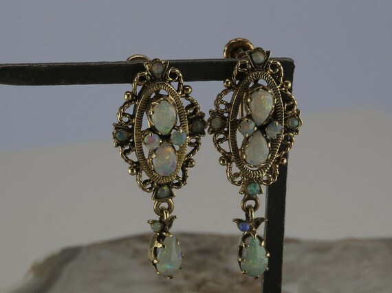 Vintage 14K Yellow Gold Opal Screw Back Earrings,… - image 4