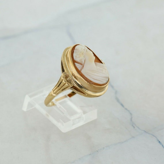 10K Yellow Gold Cameo Ring Oval Cameo Size 10 Cir… - image 3