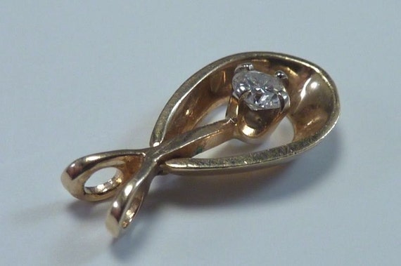 14K Yellow Gold Diamond Pendant app. .15 ct. - image 3