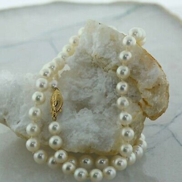 Fortunoff White Pearl Strand Hand Knotted Circa 1990