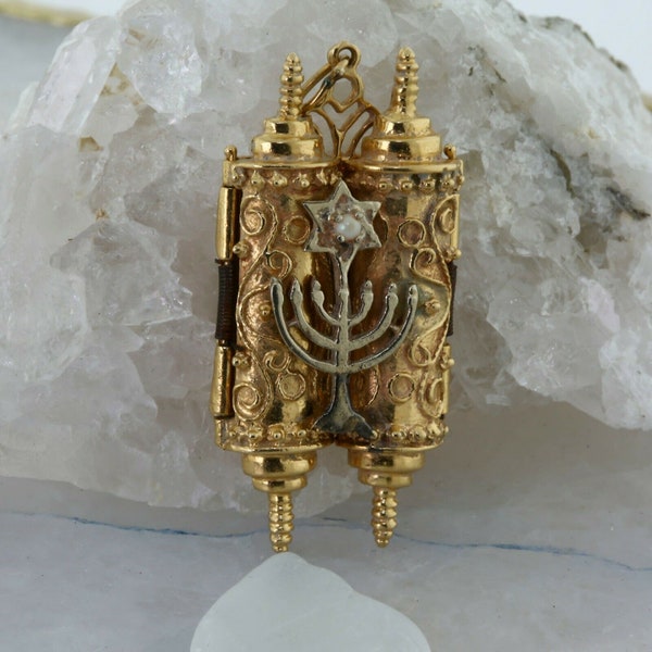 14K Yellow Gold Judaic Torah Scroll Pendant 10 Commandments on Inside