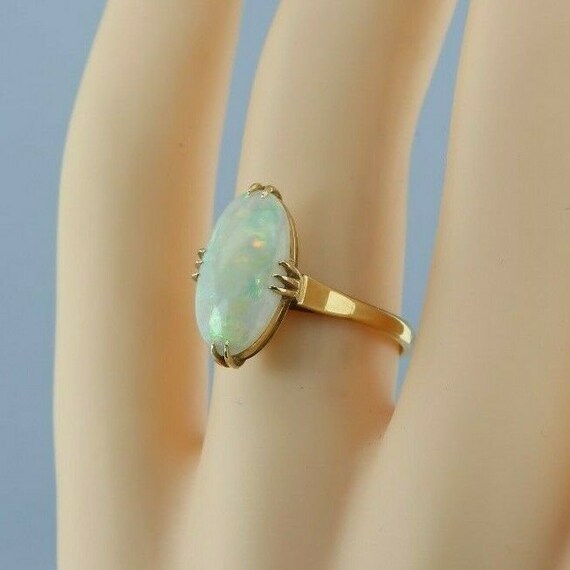 Vintage 18K Yellow Gold White Opal Cabochon Ring … - image 8