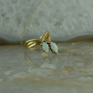 10K Yellow Gold Opal Ring 2 Crystal Opal Navette Cabochons Size 7 Circa 1970