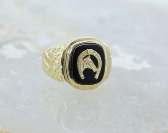 14K Yellow Gold Black Onyx Horse Ring Circa 1970 Size