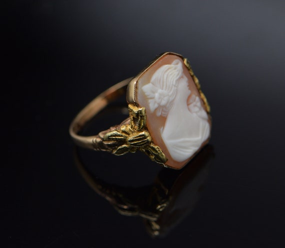 10K Yellow Gold Octagonal Shell Cameo Ring Circa … - image 5