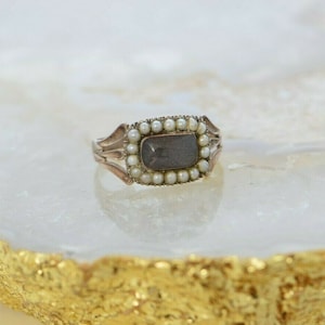 Yellow Gold Georgian Mourning Ring 1817 Size 8.5
