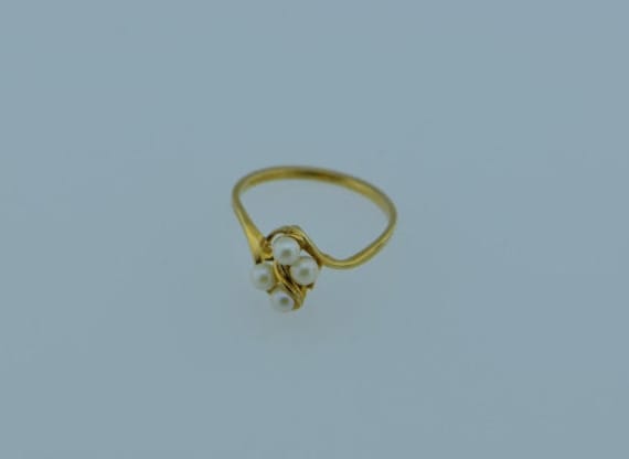 14K Yellow Gold 4 Pearl ring with Swirl Design, S… - image 3