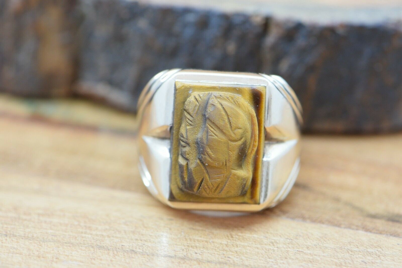 Vintage 10K YG Tiger Eye Cameo Ring Double Roman Soldier