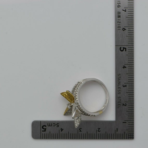 18K White Gold Modernist White and Canary Diamond… - image 8