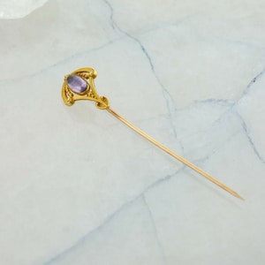 Antique 10K Yellow Gold Amethyst Art Nouveau Stick Pin Circa 1900