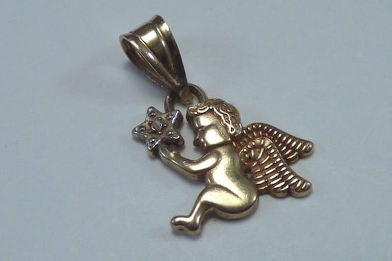 14K Yellow Gold "Cherub" Pendant