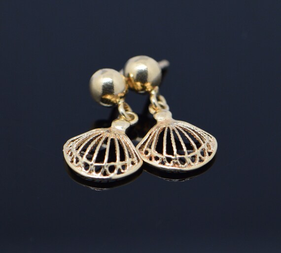 18K Yellow Gold Fan Design Dangle Earrings