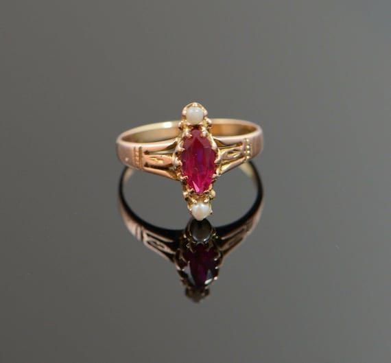 10K R/G Egyptian Revival Style Synthetic Ruby Rin… - image 1