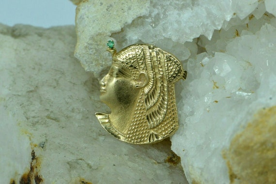 14K Yellow Gold Egyptian Head Pendant with Emeral… - image 1