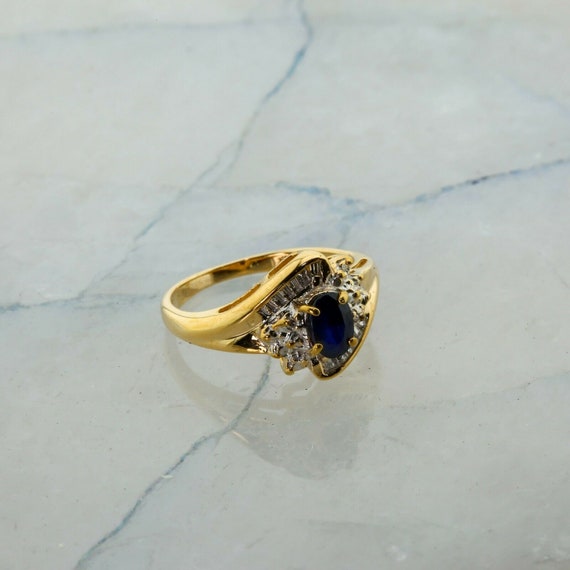 14K Yellow Gold Sapphire Ring Cushion Cut Size 6 - image 1