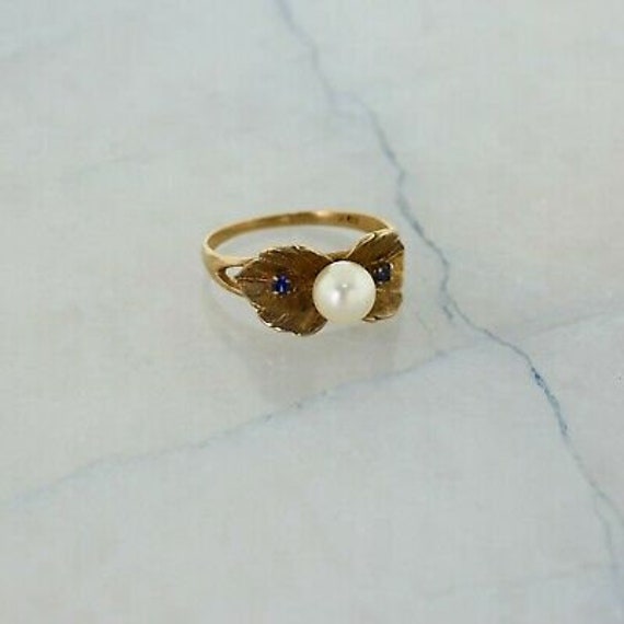 10K Yellow Gold Pearl and Sapphire Ring Size 6.5 - image 1
