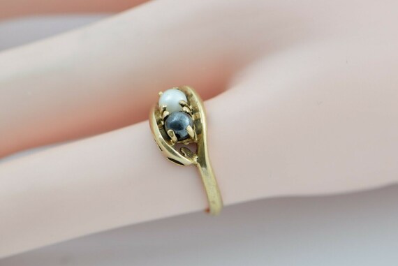 10K Yellow Gold Black and White Pearl Ring Size 5… - image 6