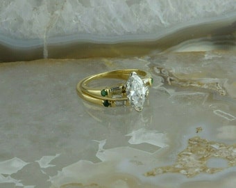 Stunning 18K Yellow Gold 1 ct tw Marquise Diamond and Emerald Wedding Set Size 5.25