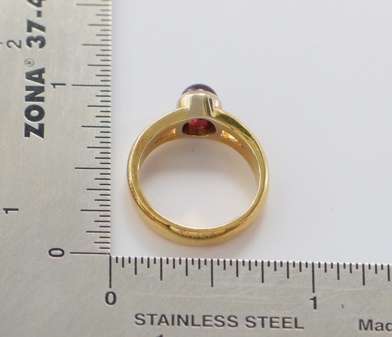 18K Yellow Gold Ruby Cabochon Ring Circa 1970, size 4 image 8