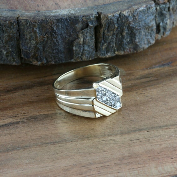 Men's Vintage 10K Yellow Gold Diamond Ring, 1/3 c… - image 4