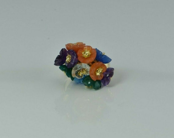 14K Yellow Gold Hardstone Carved Flower Bouquet R… - image 3