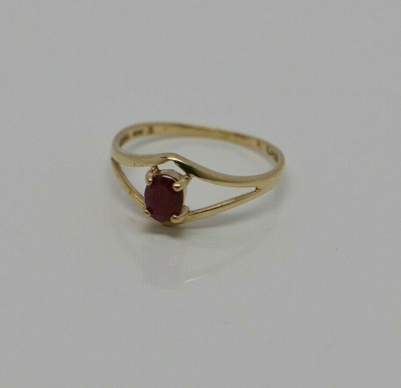 10K YG Ruby Ring Faceted red set on split shank 1… - image 4