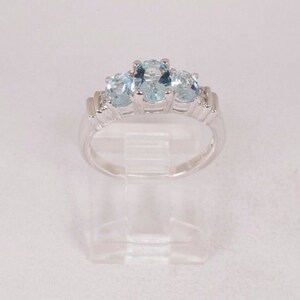 10K White Gold Aquamarine and Diamond Chip Ring, 2.5 grams, size 6.5