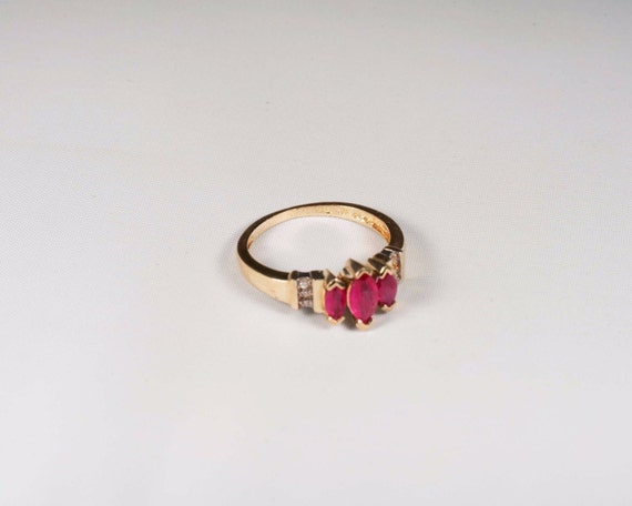 10K Yellow Gold Lab Created Ruby and Diamond Chip… - image 5