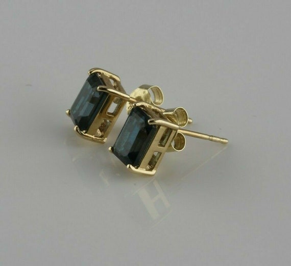 14K Yellow Gold Rectangular Sapphire Stud Earrings - image 3