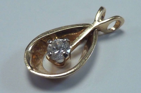 14K Yellow Gold Diamond Pendant app. .15 ct. - image 2