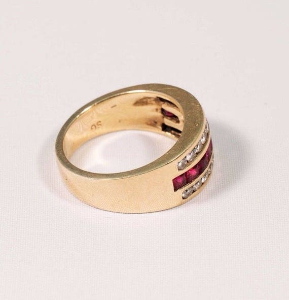 14K Yellow Gold Ladys Ring w 3 Rows of Diamond an… - image 3