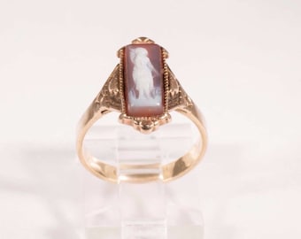 14K Yellow Gold Victorian Cameo Ring size 5.25